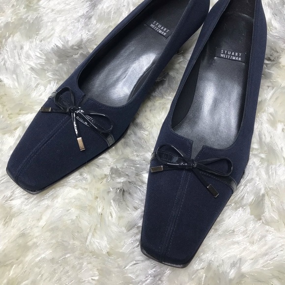 Stuart Weitzman Classic Bow Heels - Picture 2 of 8